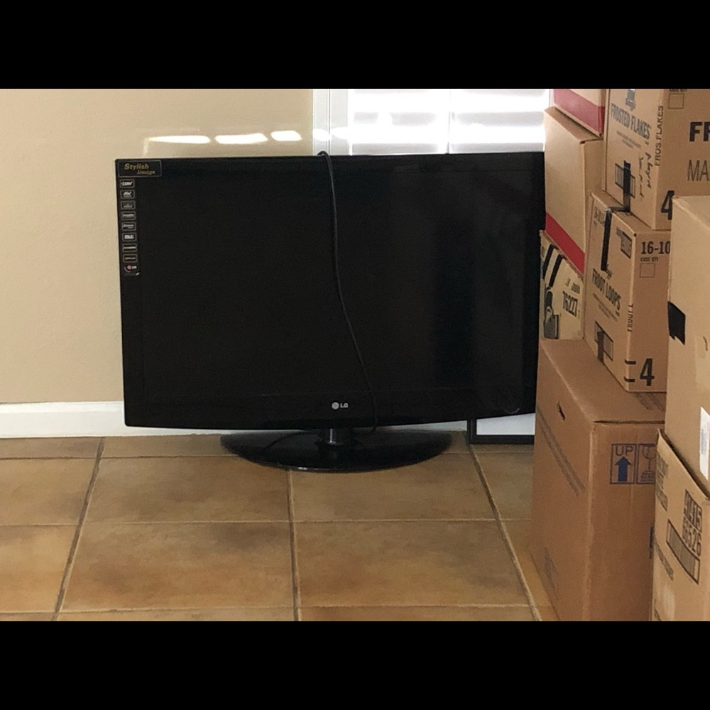 “55” Inch Flat Screen Television - Picture 1 of 2